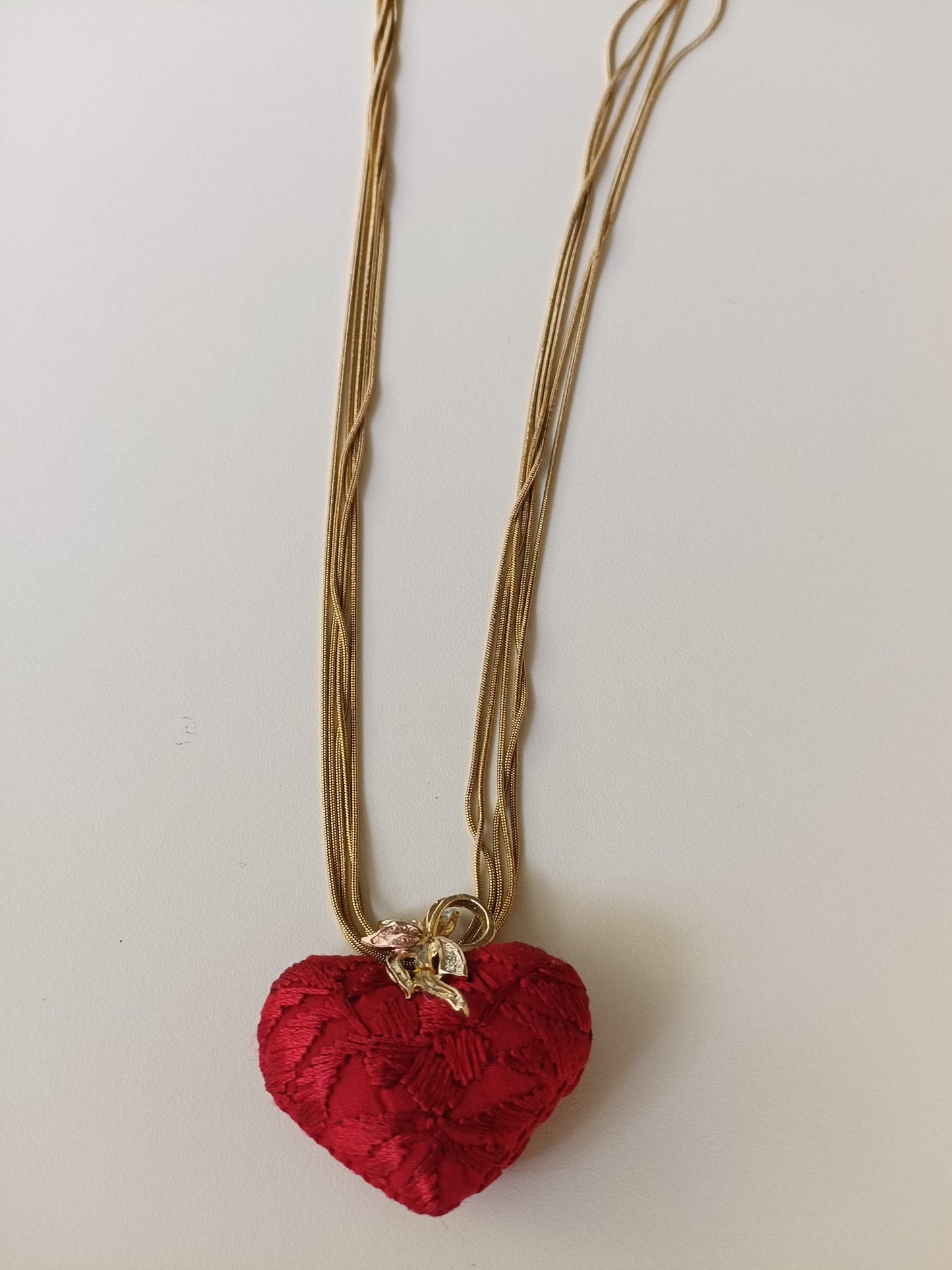 Collar Corazón Bordado